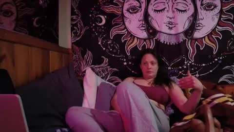 Snapshot of mickeeydoll6669 chatting on 15, 1, 2026 Hey Mickey online show from 15, 1, 2026