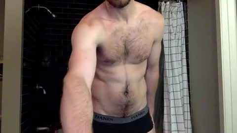 Snapshot of mickey_mic chatting on 11, 9, 2025 mickey_mic online show from 11, 9, 2025