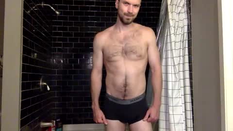 Snapshot of mickey_mic chatting on 3, 10, 2025 mickey_mic online show from 3, 10, 2025