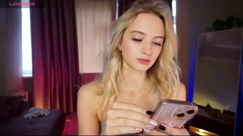 mickeydior online show from 3, 10, 2025