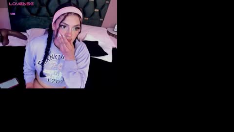 Snapshot of micki__ chatting on 30, 10, 2025 Micki online show from 30, 10, 2025