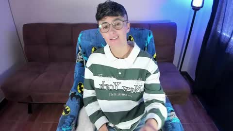 Snapshot of midnight07_ chatting on 22, 5, 2026 Blue online show from 22, 5, 2026