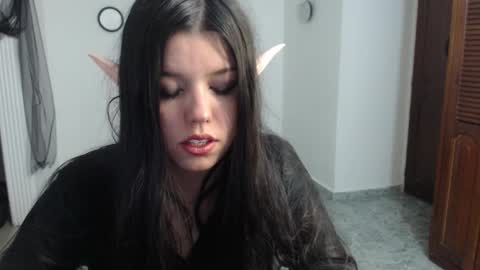 Snapshot of midnight_666_ chatting on 19, 10, 2025 saturn online show from 19, 10, 2025