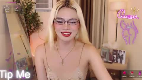 Snapshot of midnight_muse_18 chatting on 18, 6, 2026 Marie Antoinette online show from 18, 6, 2026
