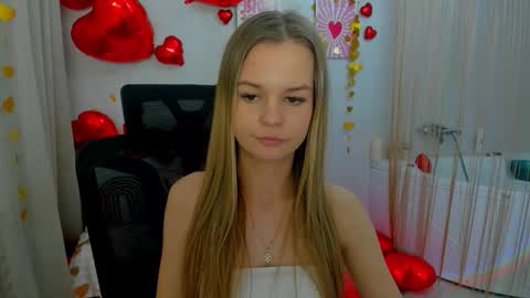 Snapshot of midnighteaura chatting on 3, 2, 2026 midnighteaura online show from 3, 2, 2026