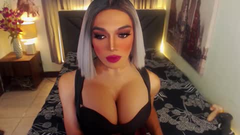 Snapshot of midnightscentxx chatting on 12, 9, 2025 KATE online show from 12, 9, 2025