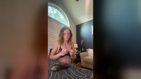 Snapshot of midnightsiren01 chatting on 8, 8, 2026 midnightsiren01 online show from 8, 8, 2026