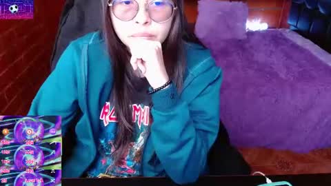 Snapshot of midoriquinn chatting on 12, 6, 2026 Midori 7u7 online show from 12, 6, 2026