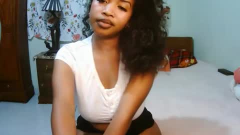 Snapshot of miel_07 chatting on 8, 5, 2026 miel_07 online show from 8, 5, 2026