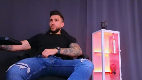 MightyAaron online show from 18, 2, 2025