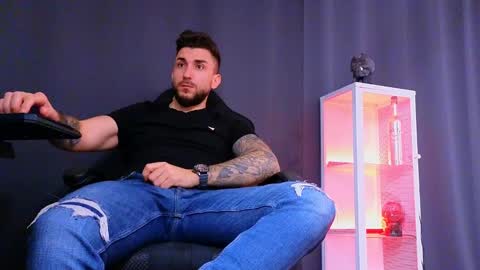 MightyAaron online show from 3, 3, 2025