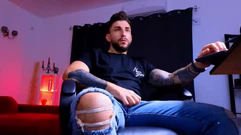 MightyAaron online show from 7, 10, 2025