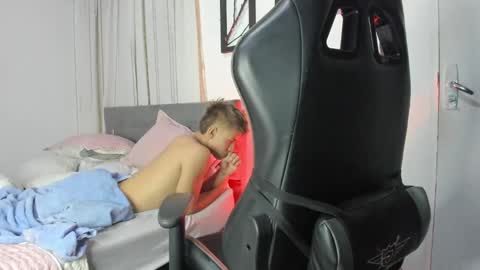Snapshot of miguel_hz chatting on 31, 1, 2025 Miguel Hernandez online show from 31, 1, 2025