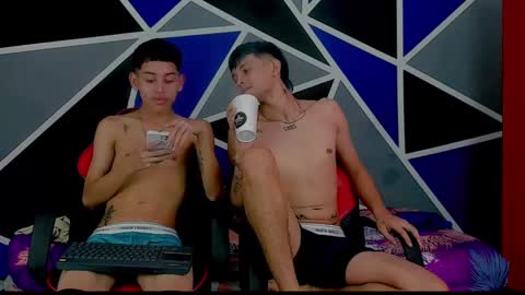 Snapshot of migueyalejo_sweetsex chatting on 27, 2, 2025 migueyalejo sweetsex online show from 27, 2, 2025