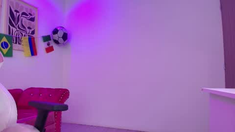 Snapshot of miia__owens chatting on 5, 7, 2026 Miia online show from 5, 7, 2026
