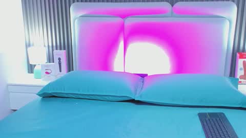 miia_cute18 online show from 25, 2, 2026