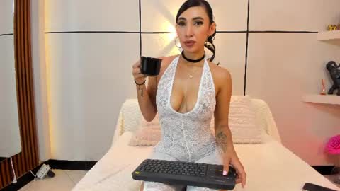 Snapshot of miia_parker_ chatting on 10, 6, 2026 online show from 10, 6, 2026