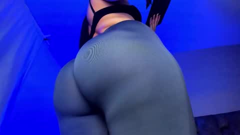 mia online show from 1, 10, 2025