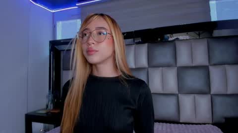 Snapshot of miia_spencer chatting on 12, 5, 2026 Mia online show from 12, 5, 2026