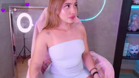 Snapshot of miia_sttone chatting on 18, 4, 2026 miia_sttone online show from 18, 4, 2026