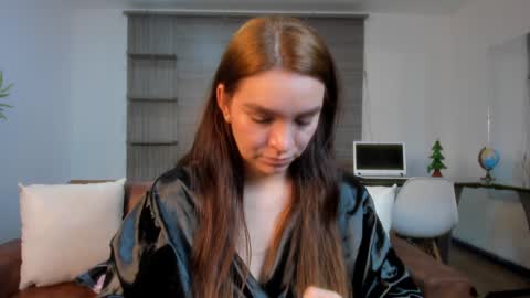 Miia 3 online show from 13, 12, 2024