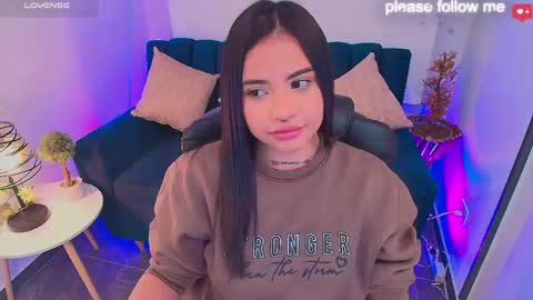 Snapshot of miiaa7_ chatting on 21, 5, 2026 Ma is my name I invite you to check out my wish list for my birthday online show from 21, 5, 2026
