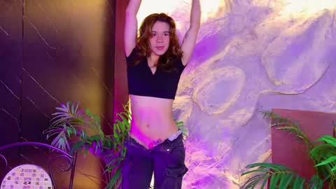 Snapshot of miiaa_cooper chatting on 20, 4, 2026 CALL ME MIA online show from 20, 4, 2026