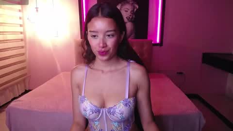 miiaa_evans1 online show from 26, 10, 2025