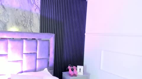 Mia Monroe online show from 24, 10, 2025