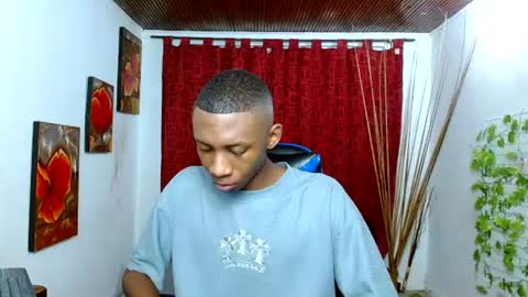 Snapshot of miilo18 chatting on 8, 5, 2026 milo online show from 8, 5, 2026