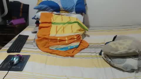 Snapshot of miilu74 chatting on 28, 11, 2025 Miilu74 online show from 28, 11, 2025