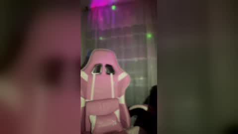 Snapshot of miiss_scarlett1 chatting on 1, 5, 2026 Scarlett online show from 1, 5, 2026