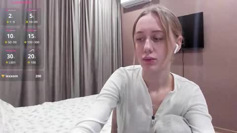 Mika online show from 25, 11, 2025