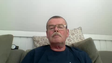 Snapshot of mikael42 chatting on 6, 6, 2026 mikael42 online show from 6, 6, 2026