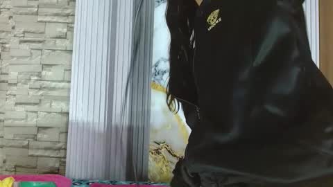 mikaela303av online show from 17, 11, 2025