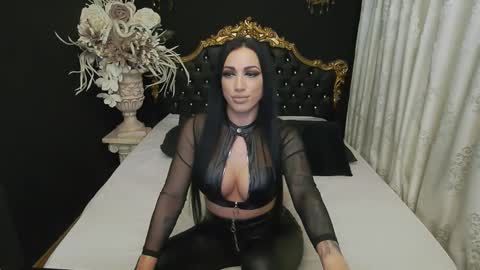 Snapshot of mikaelajensen chatting on 7, 2, 2025 Mikaela online show from 7, 2, 2025