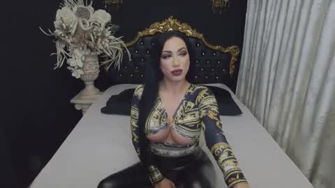 Snapshot of mikaelajensen chatting on 17, 10, 2025 Mikaela online show from 17, 10, 2025