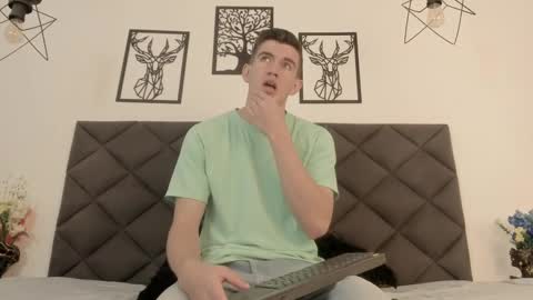 mikael online show from 17, 2, 2025