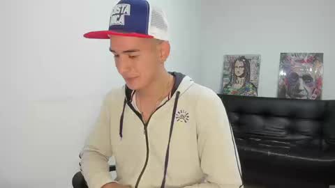 Snapshot of mike3xxx chatting on 8, 9, 2025 mike3xxx online show from 8, 9, 2025