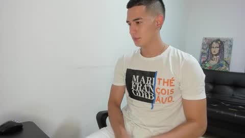 Snapshot of mike3xxx chatting on 10, 9, 2025 mike3xxx online show from 10, 9, 2025