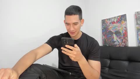 Snapshot of mike3xxx chatting on 8, 10, 2025 mike3xxx online show from 8, 10, 2025
