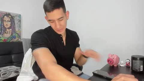 mike3xxx online show from 8, 11, 2025