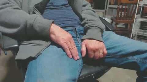 Snapshot of mike694fun chatting on 17, 12, 2024 mike694fun online show from 17, 12, 2024