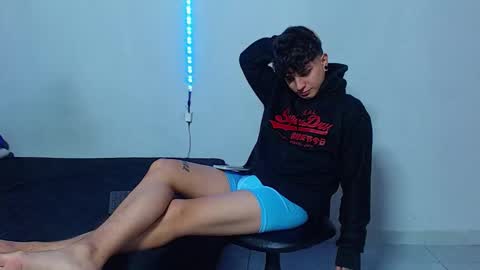 Mike IMDEPENDIENT MODEL online show from 10, 10, 2025