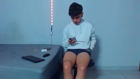 Mike IMDEPENDIENT MODEL online show from 2, 12, 2025