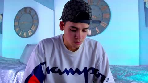 Mike 0233 online show from 20, 12, 2024