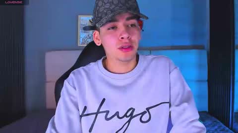 Mike 0233 online show from 18, 2, 2025