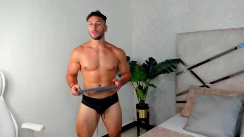 Snapshot of mike_belle chatting on 3, 12, 2024 Mike Belle online show from 3, 12, 2024