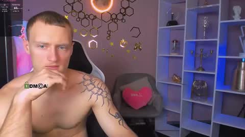 Snapshot of mike_crist chatting on 28, 5, 2026 Mike online show from 28, 5, 2026