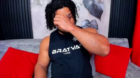Snapshot of mike_estevess chatting on 29, 4, 2026 online show from 29, 4, 2026